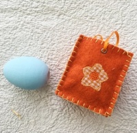 Яйцо в мешочке из войлока